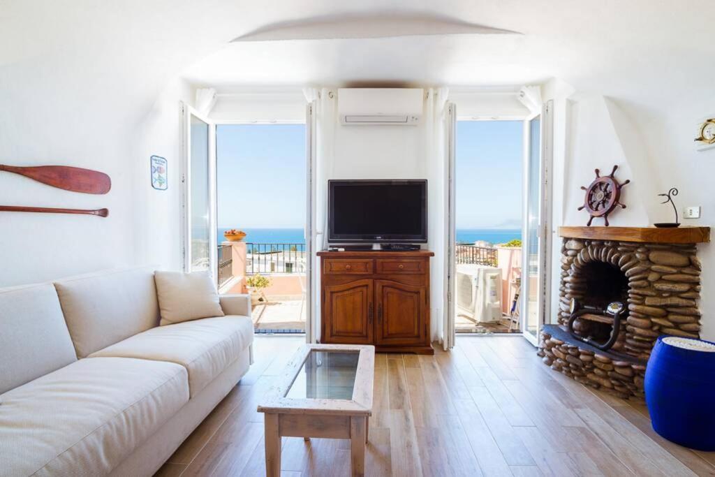Casa Del Subacqueo. Amazing Terrace With Sea View. Wi-Fi Apartman Bordighera Kültér fotó
